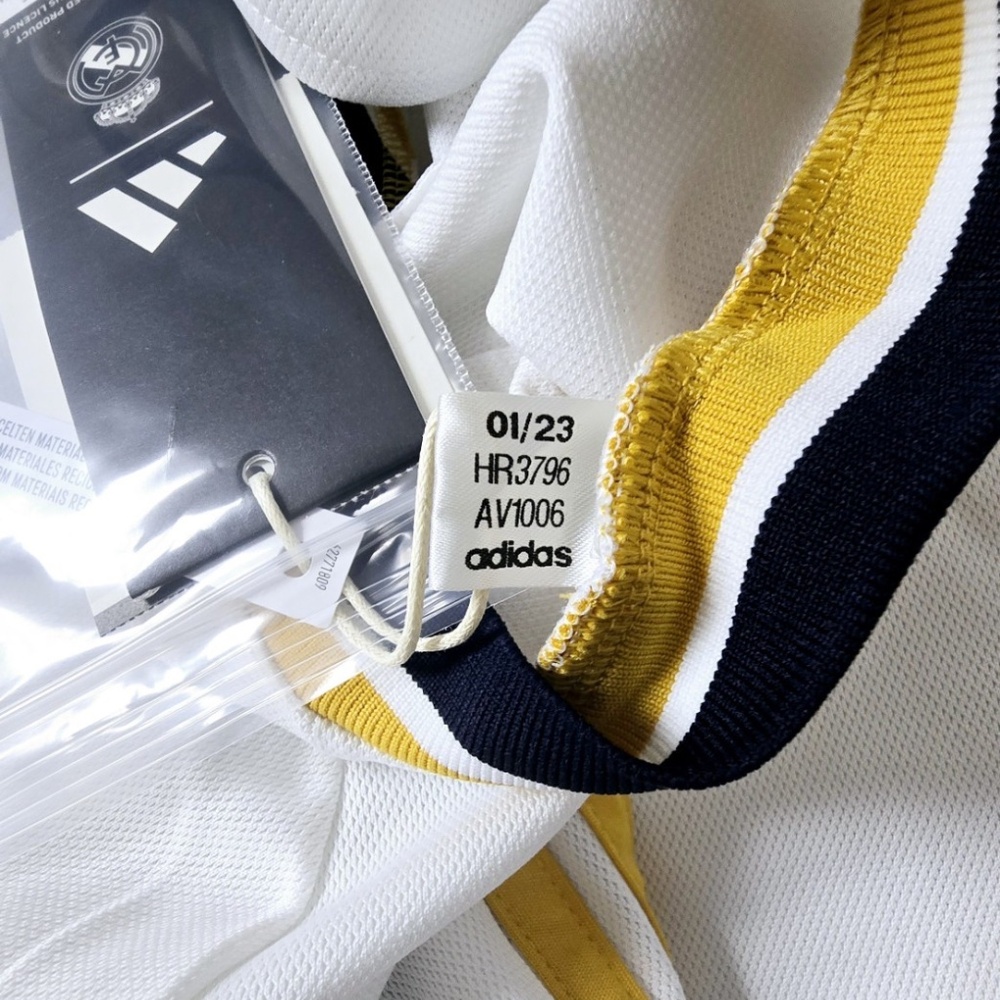 2023/24 ADIDAS REAL MADRID #5 BELLINGHAM CHAMPIONS LEAGUE HOME SOCCER JERSEY - Picture 5 of 7
